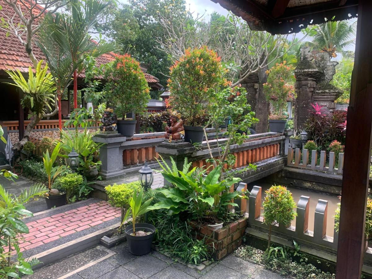 Dewa Bharata Bungalows Ubud Exterior photo