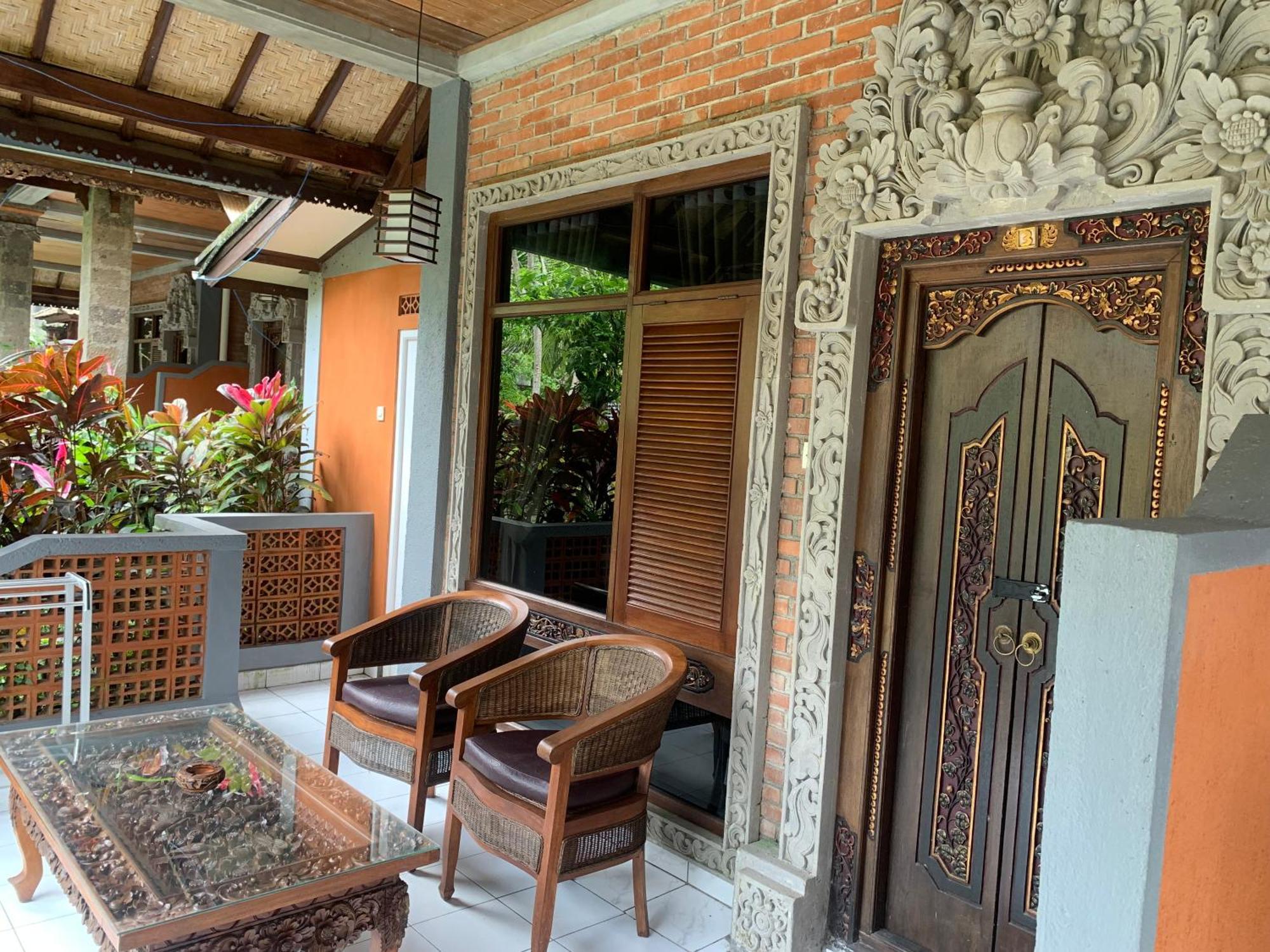 Dewa Bharata Bungalows Ubud Exterior photo