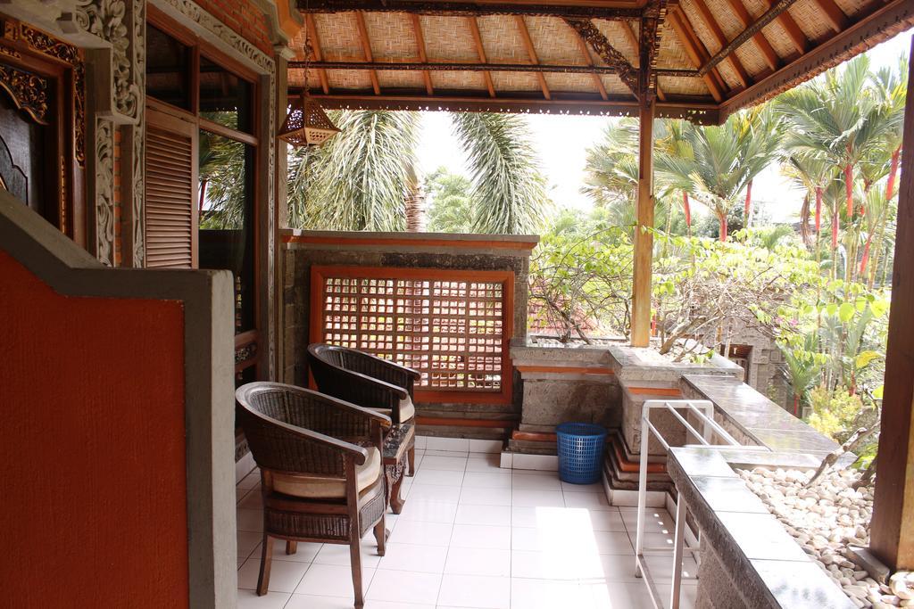 Dewa Bharata Bungalows Ubud Exterior photo